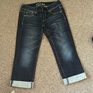 Low rise vintage capris